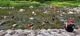 夏合宿　川遊び